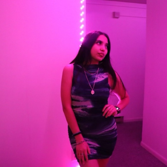 Meet your Posher, Brenda - Picture 5 of 7